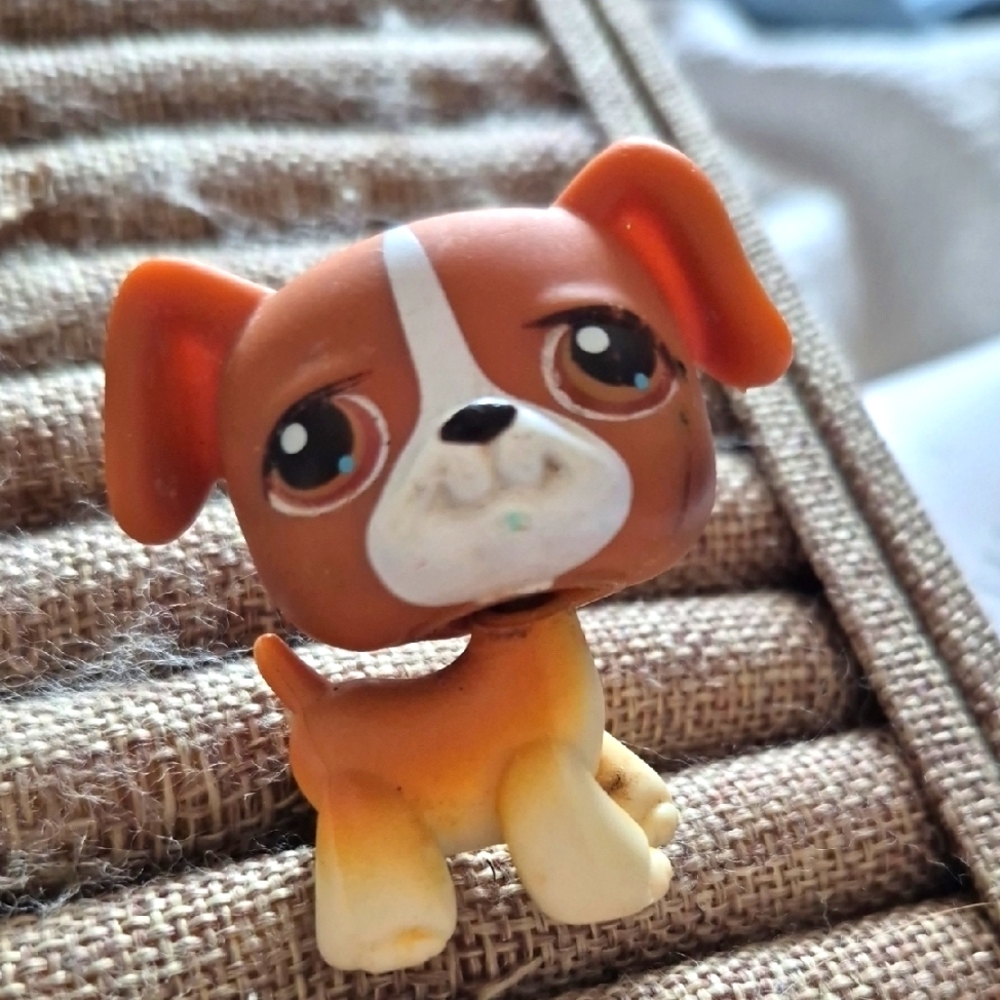 Littlest Pet Shop LPS #25 Brown White Boxer Dog Brown Dot Eyes